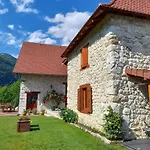 En Chartreuse *