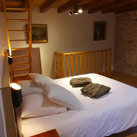 En Chartreuse *